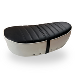 Dax zadel zwart met wit geschikt voor 2,5 en 3,5 liter modellen