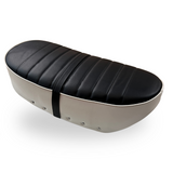 Dax zadel zwart met wit geschikt voor 2,5 en 3,5 liter modellen