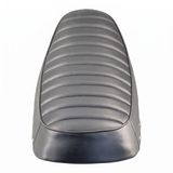 Dax zadel CT-70 stijl met 6 volt zadelplaat - zwart